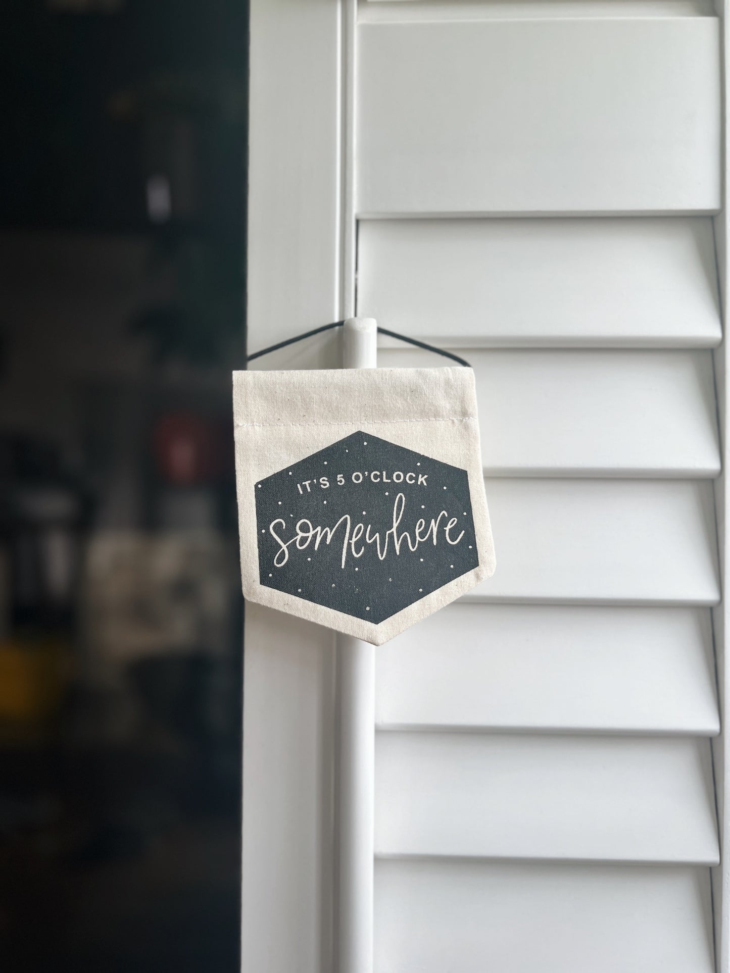 The 5 O Clock Somewhere Mini Banner // Seconds
